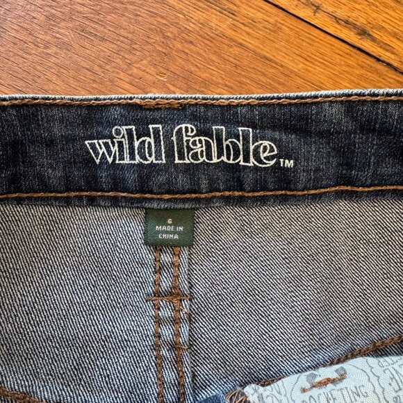 Wild Fable Womens Shorts 6 High Rise Denim Frayed Hem Medium Wash - Picture 3 of 7